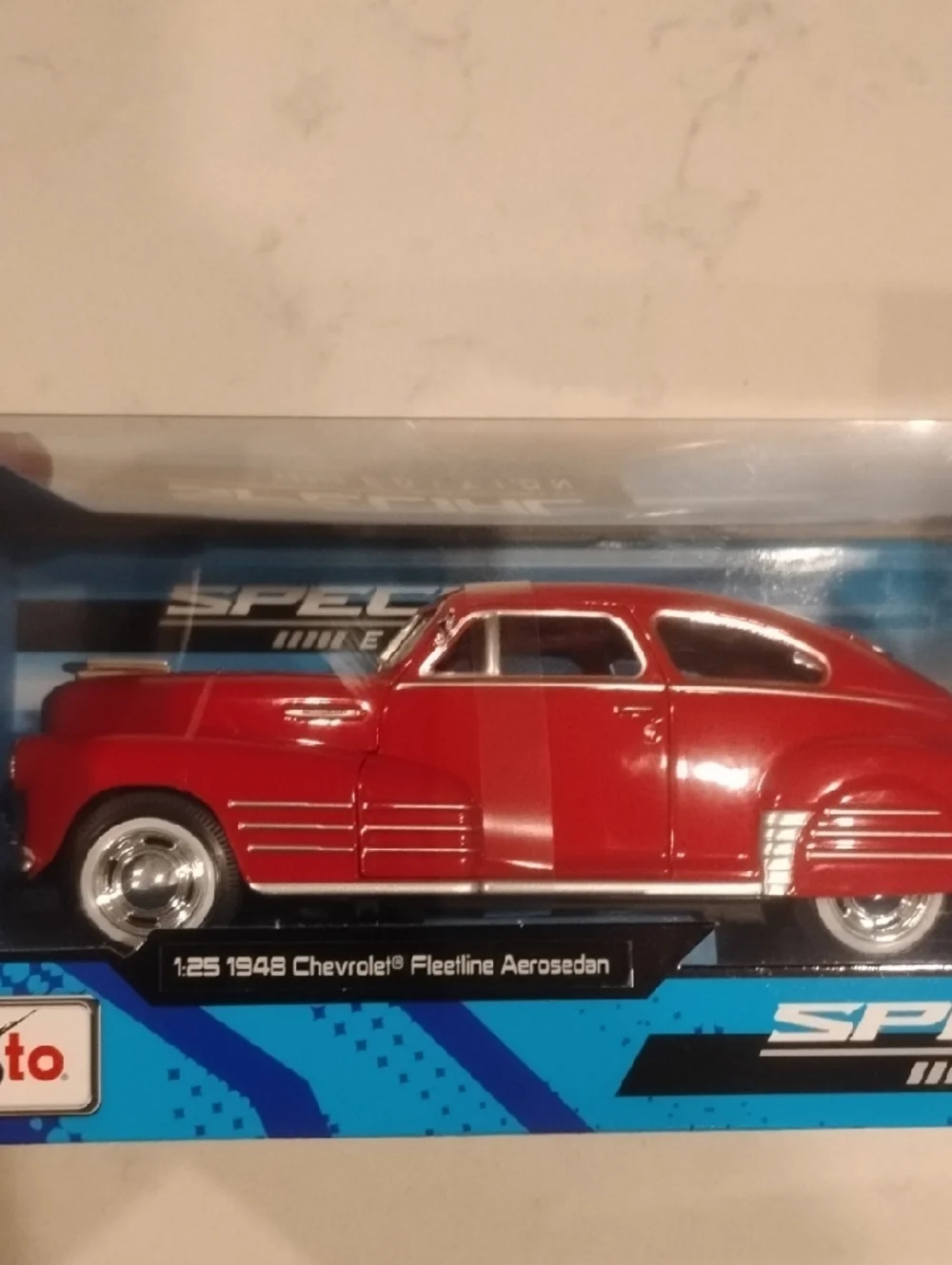 Maisto Special Edition 1948 Chevrolet Fleetline Toy Car - Red